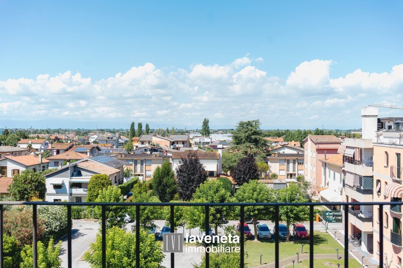 R - JESOLO PAESE: SPLENDIDO DUPLEX VISTA FIUME E LAGUNA 45